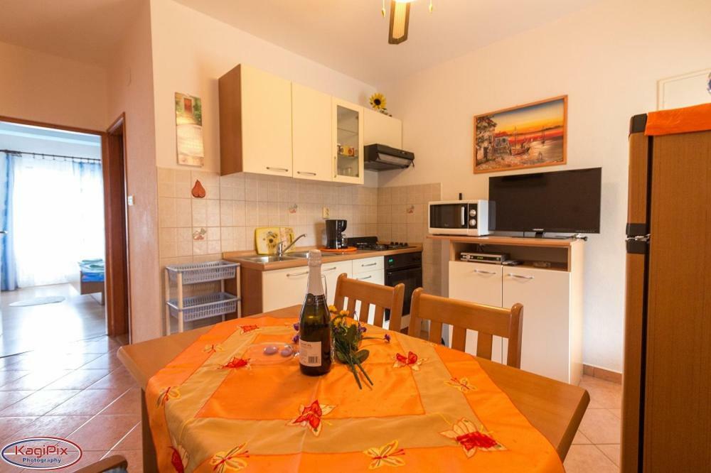 Apartamento Sandra Rab Town